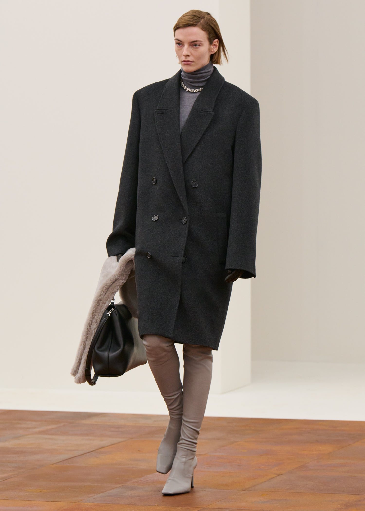 Fall Winter 2025 Runway Look 19