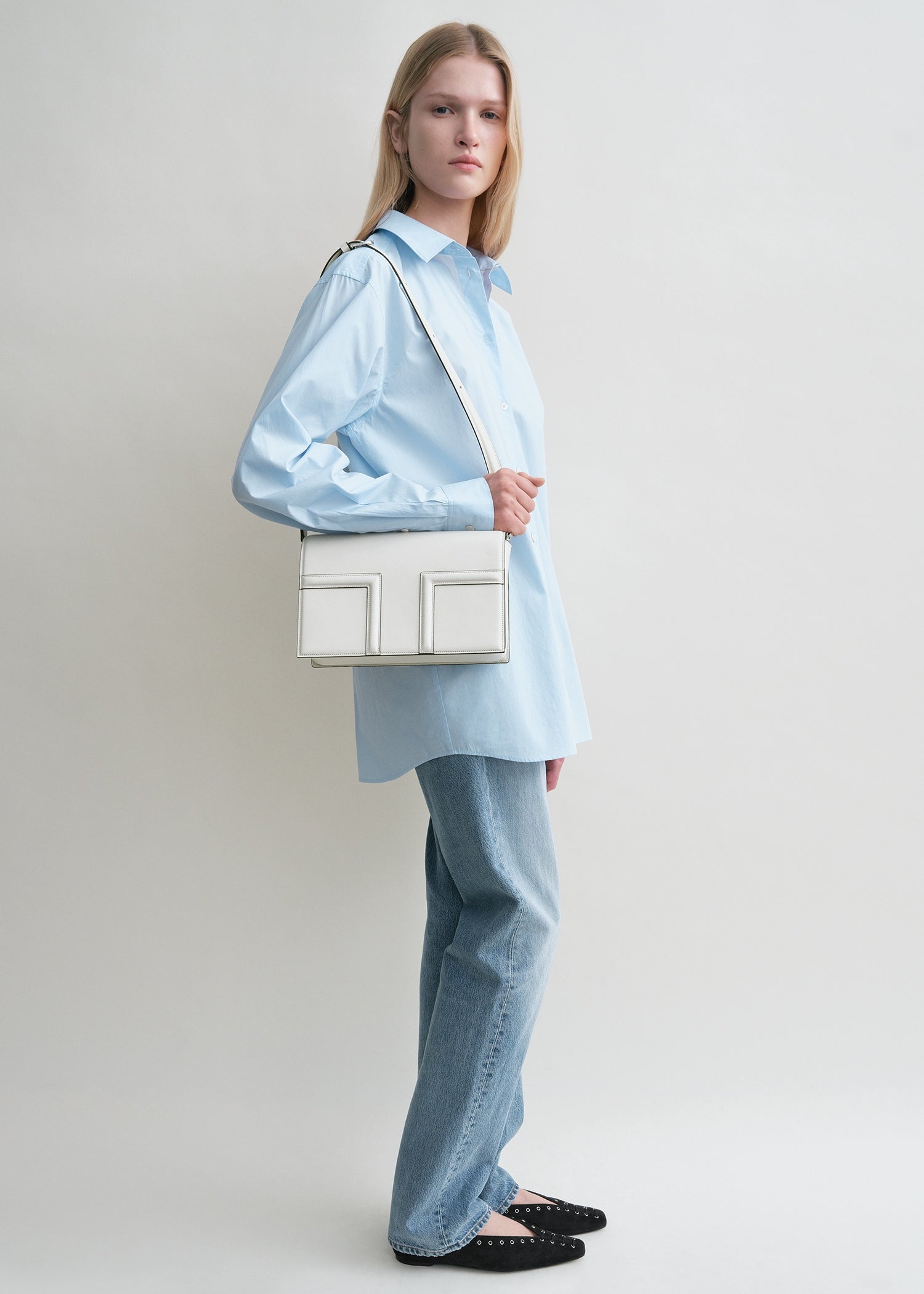 T-Flap leather bag milk