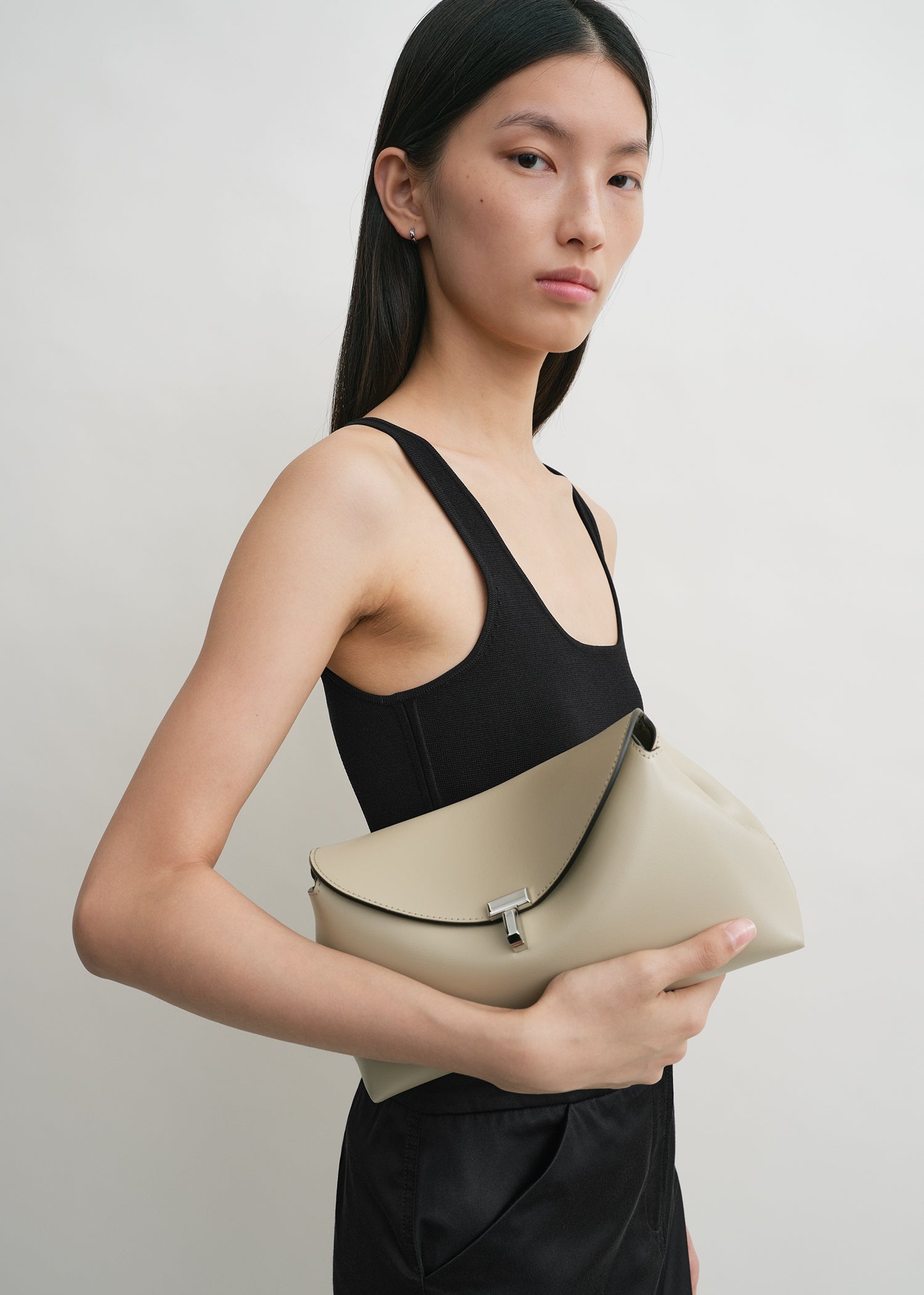 T-Lock leather clutch fawn