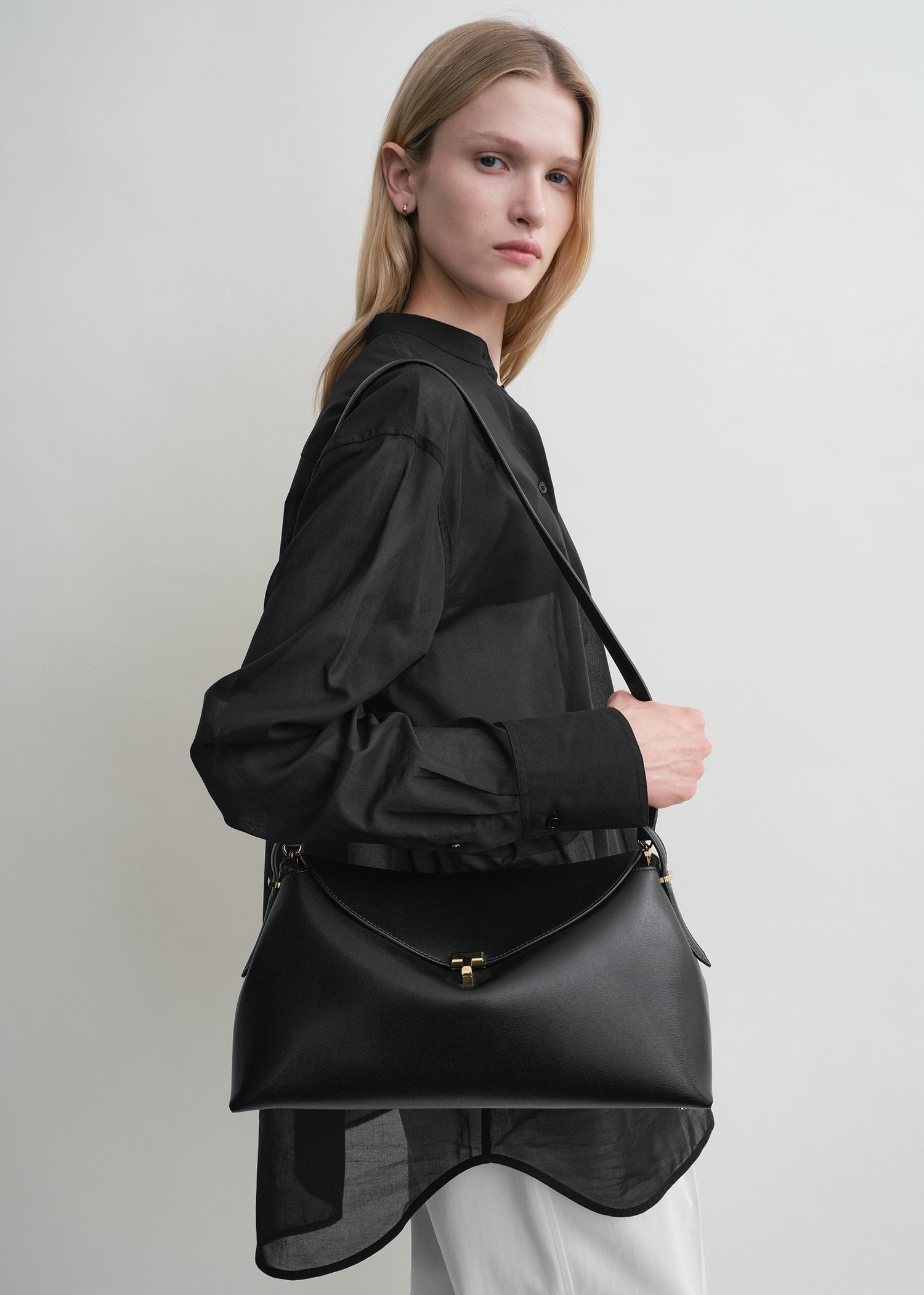 T-Lock leather top handle black
