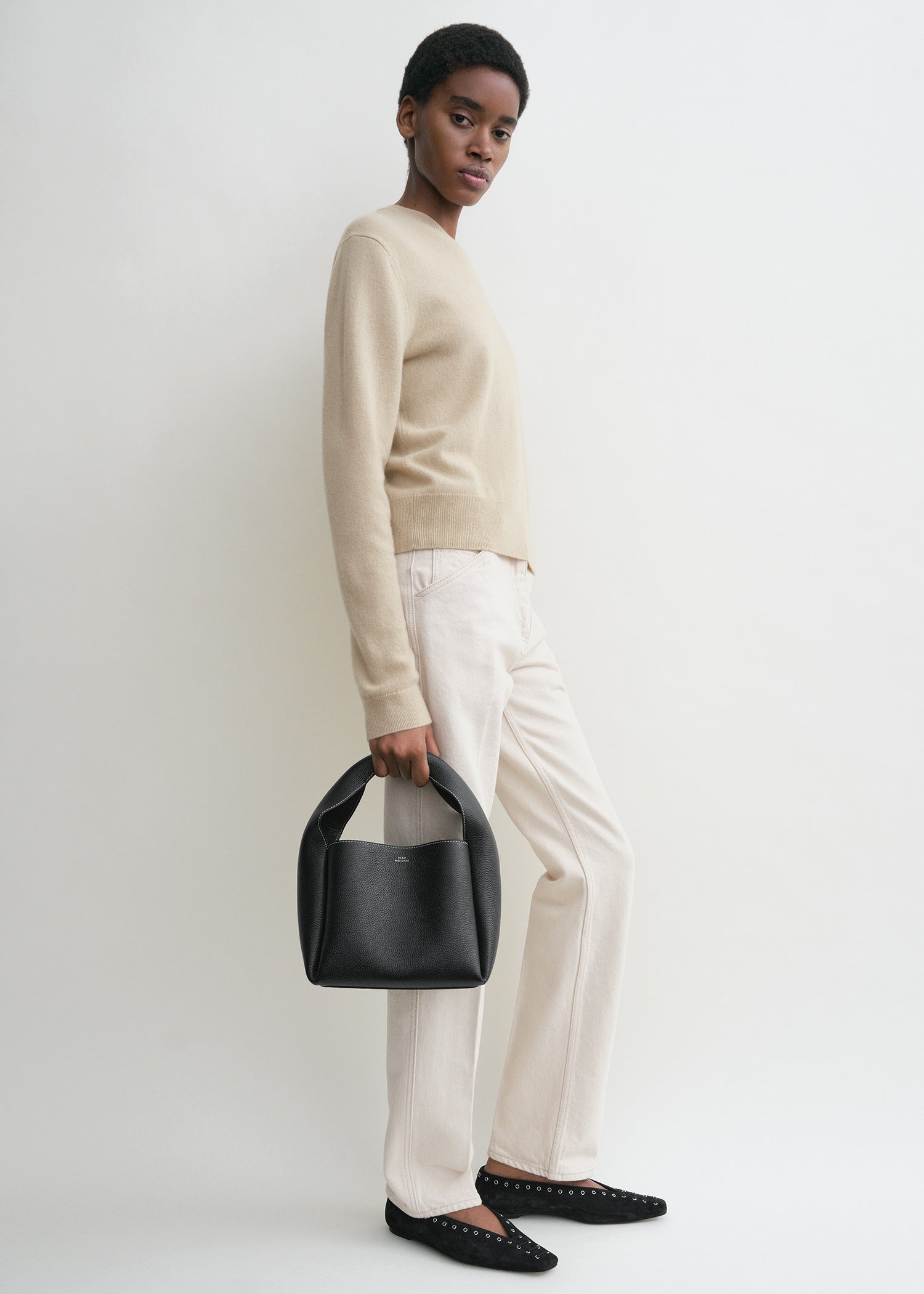 Grained-leather bucket bag black