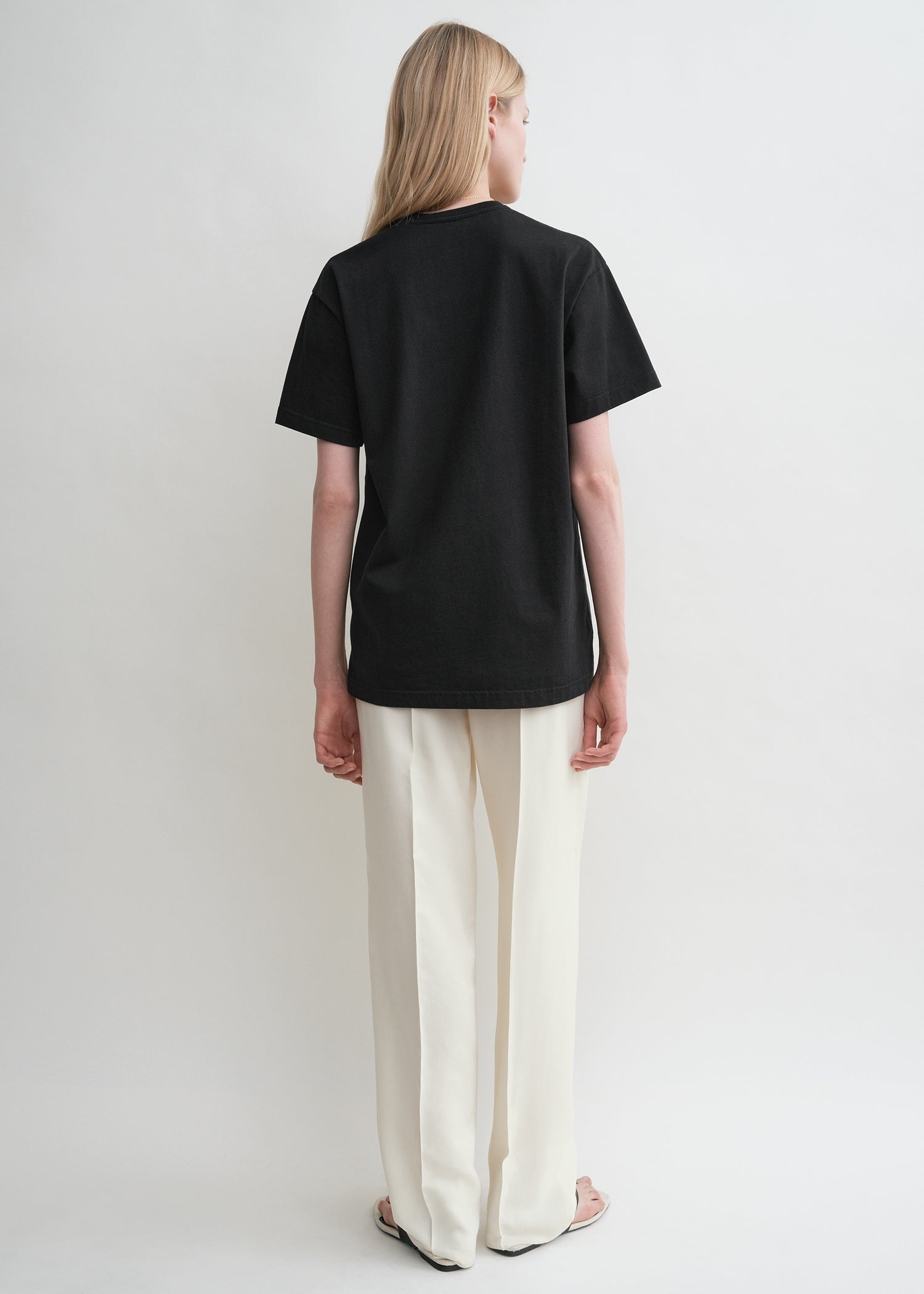 Straight cotton tee black