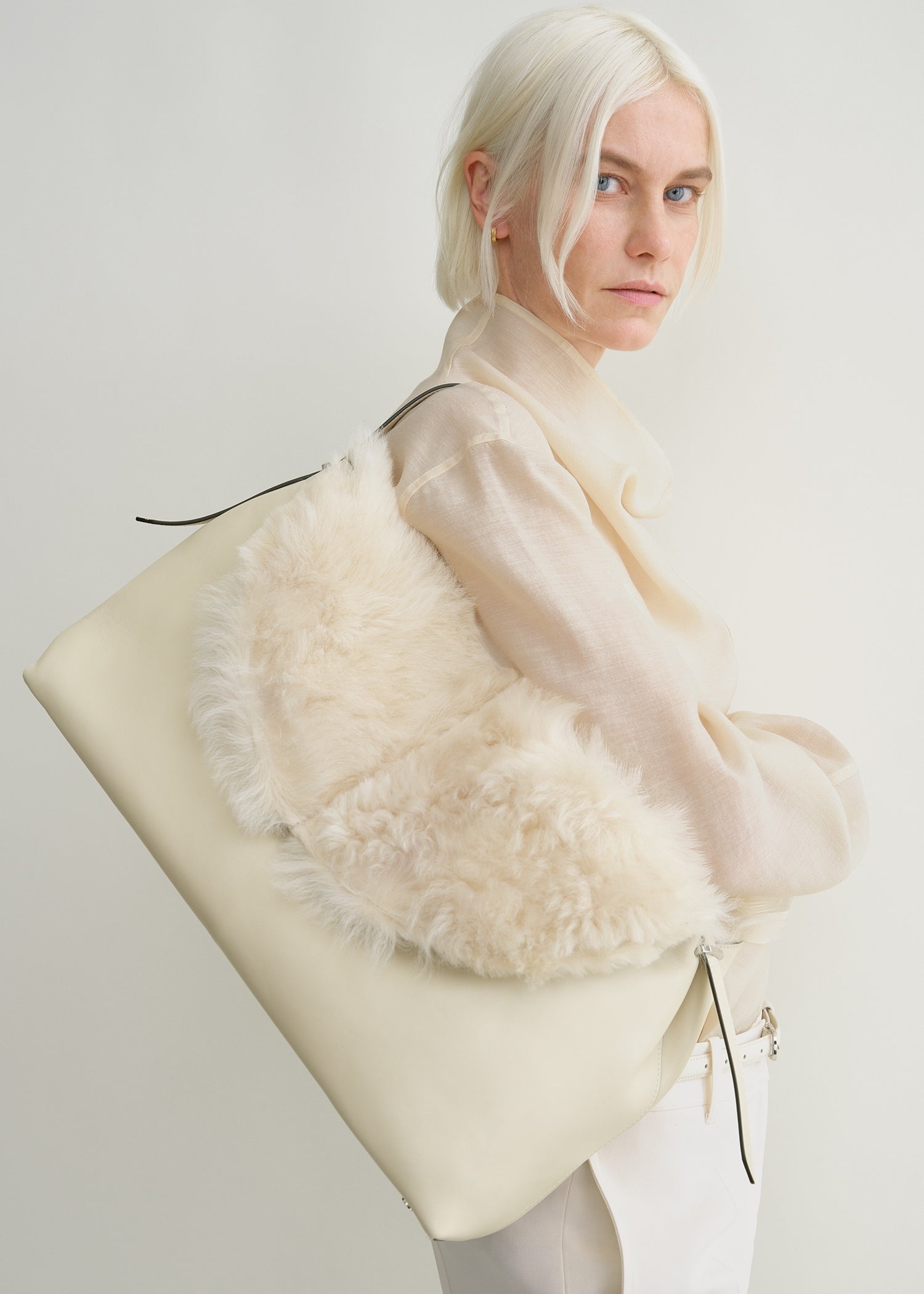 Shearling bag ecru