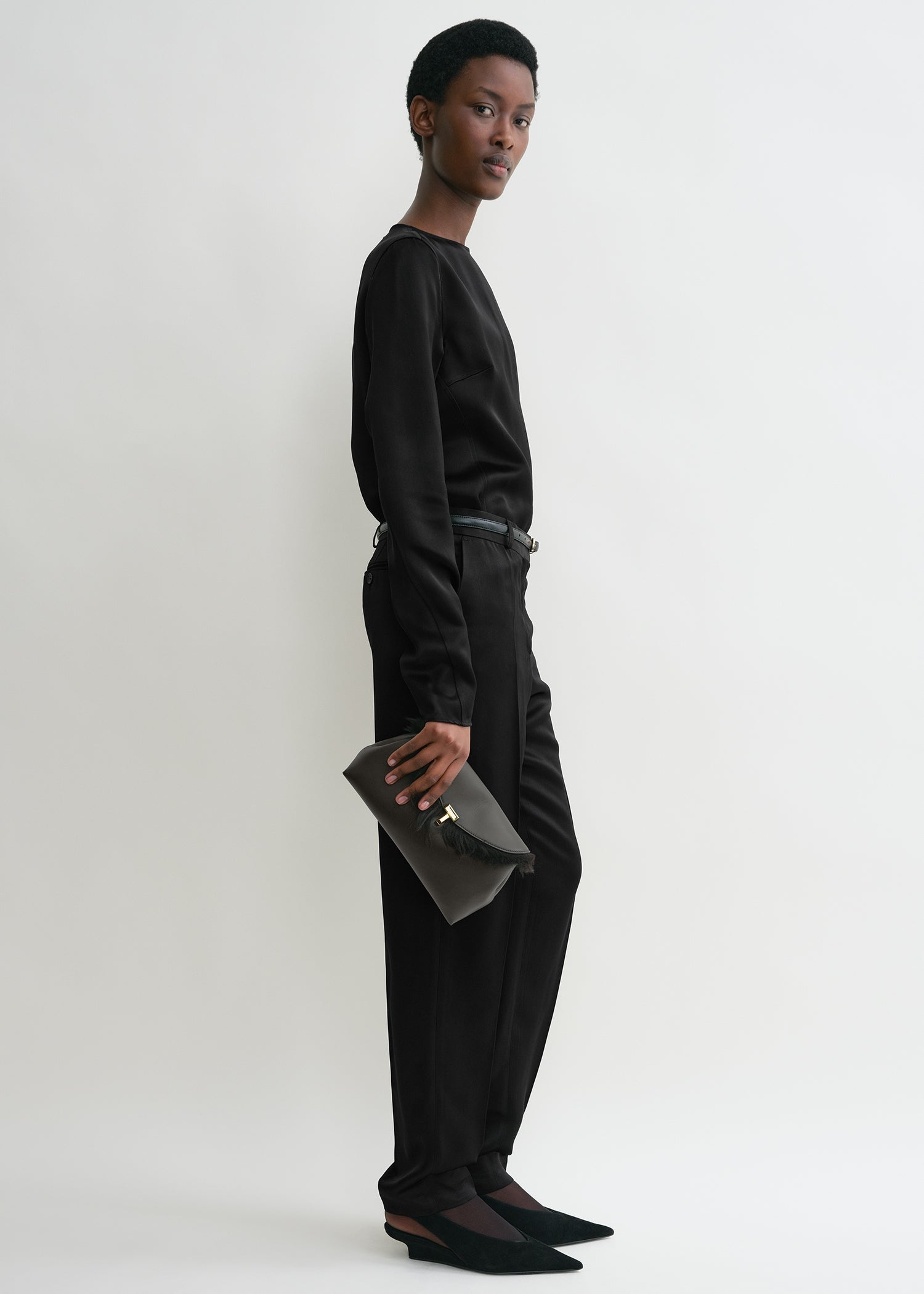 Shearling T-Lock clutch bark