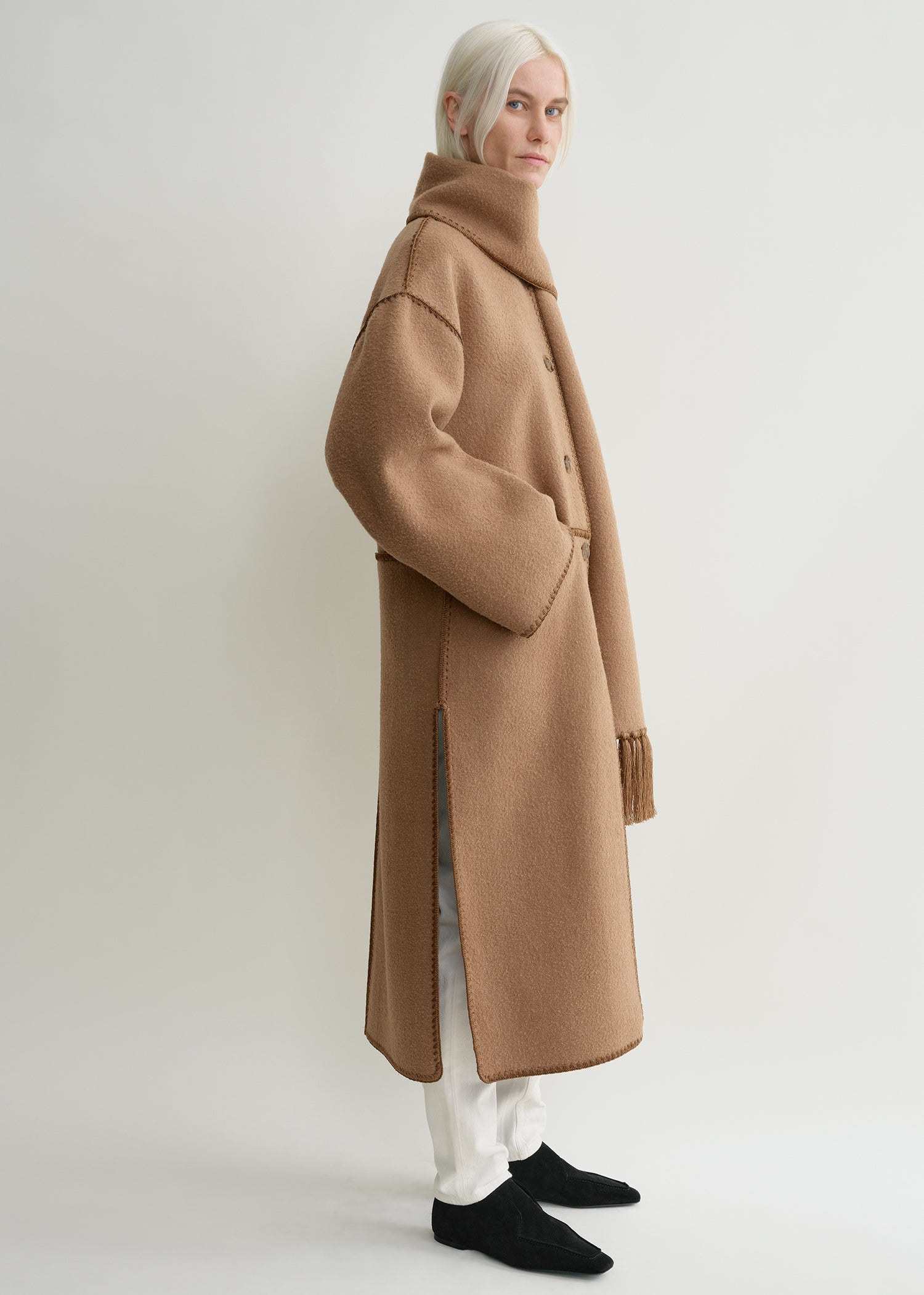Coat in camel outlet