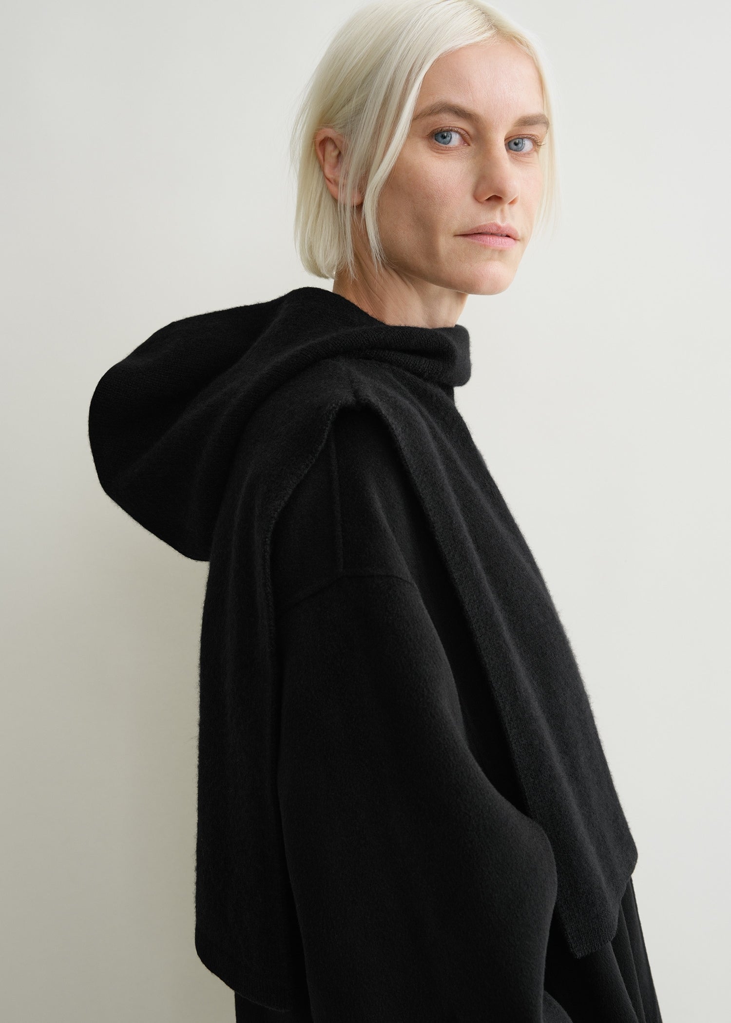 Black cashmere hoodie store
