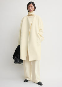 Collarless felt coat ecru