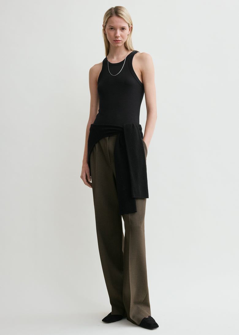 Curved rib tank black