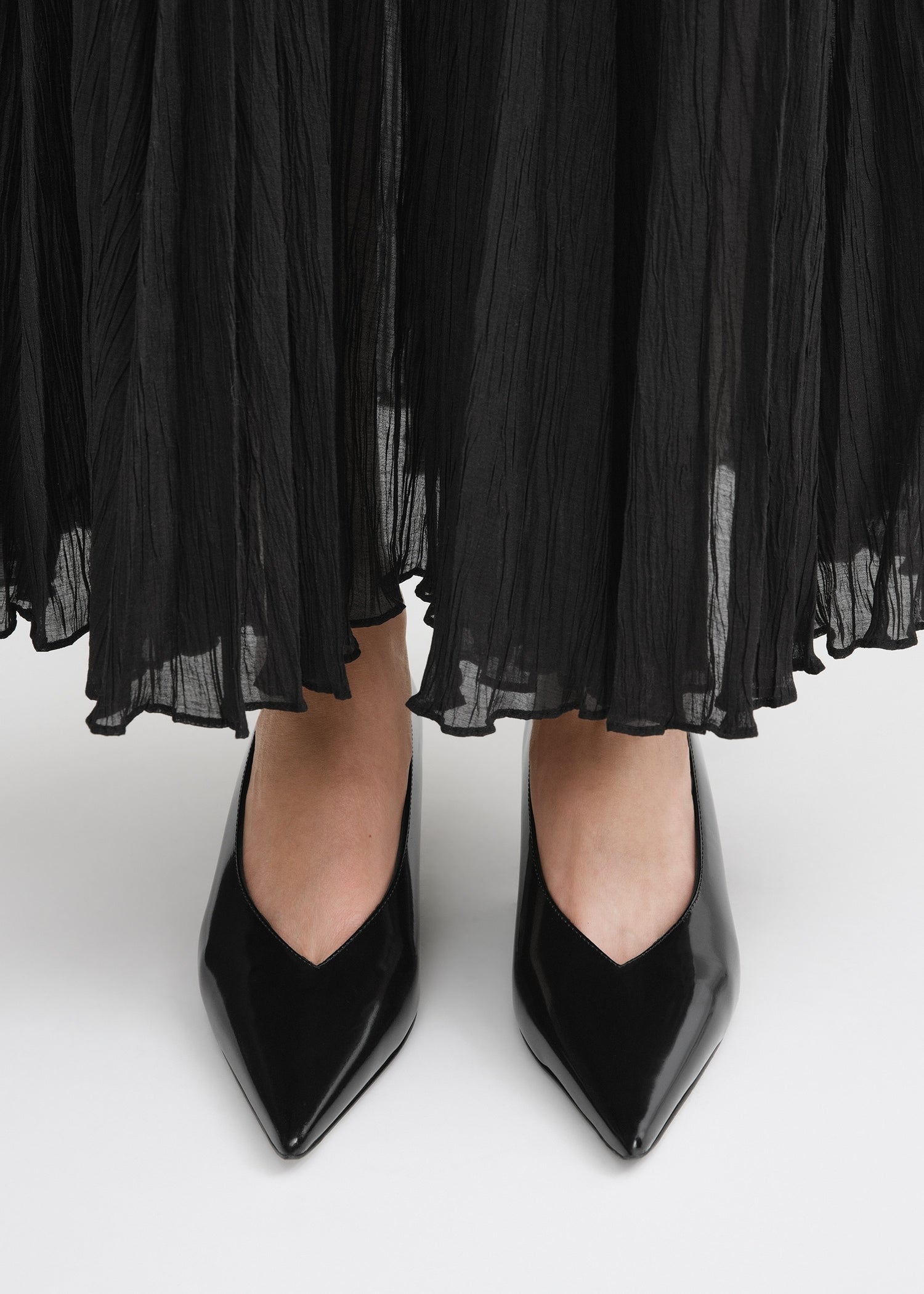 Wedge heel abrasivato pumps black