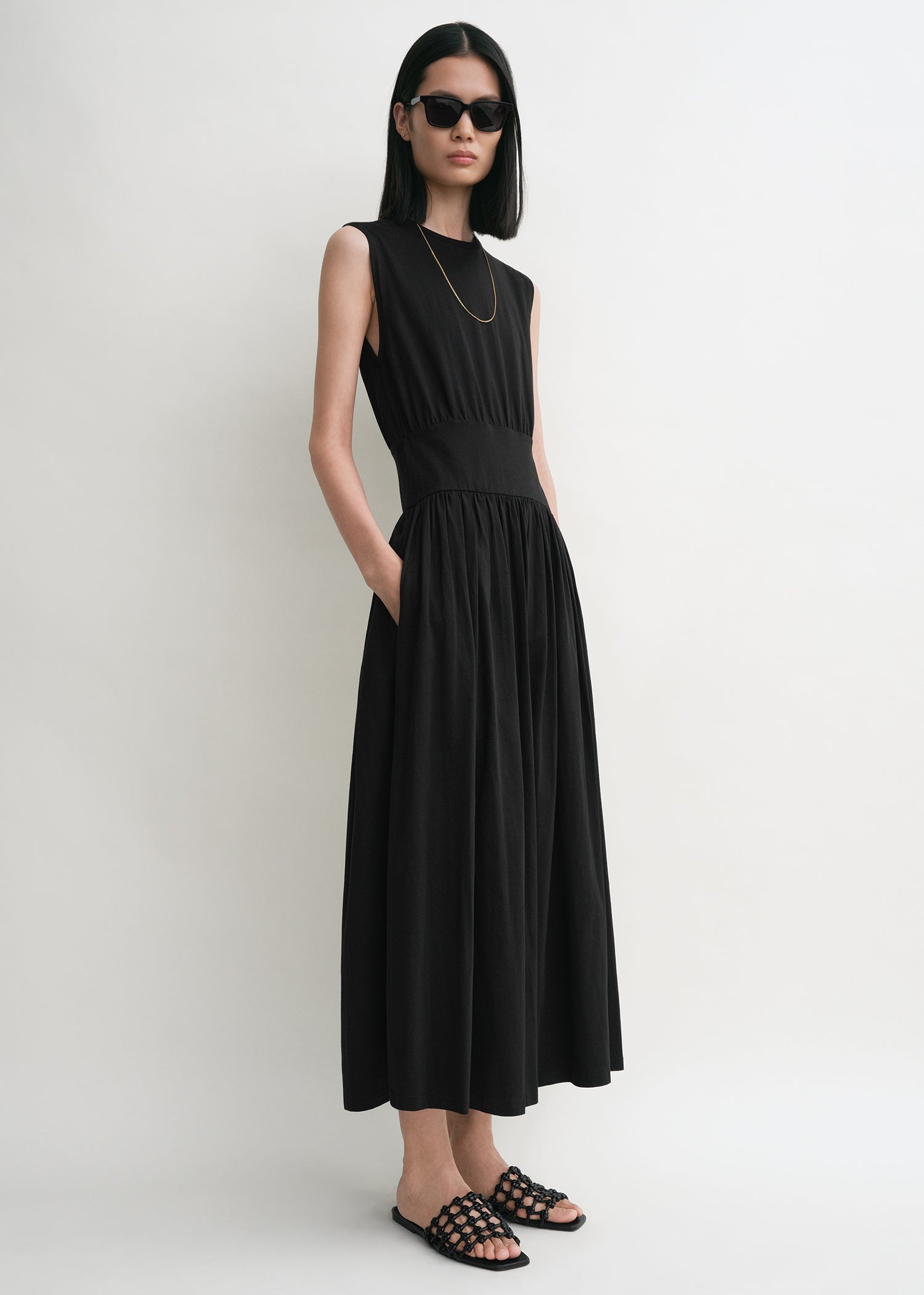Sleeveless cotton tee dress black