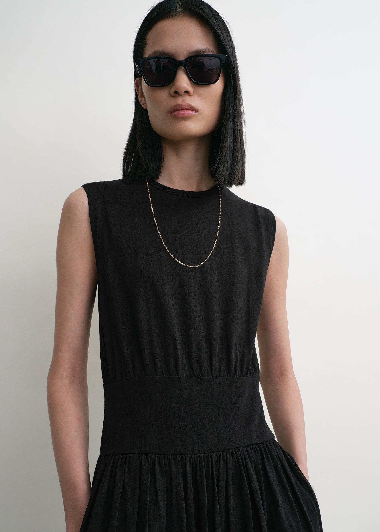Sleeveless cotton tee dress black