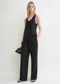 Scoop tank top black