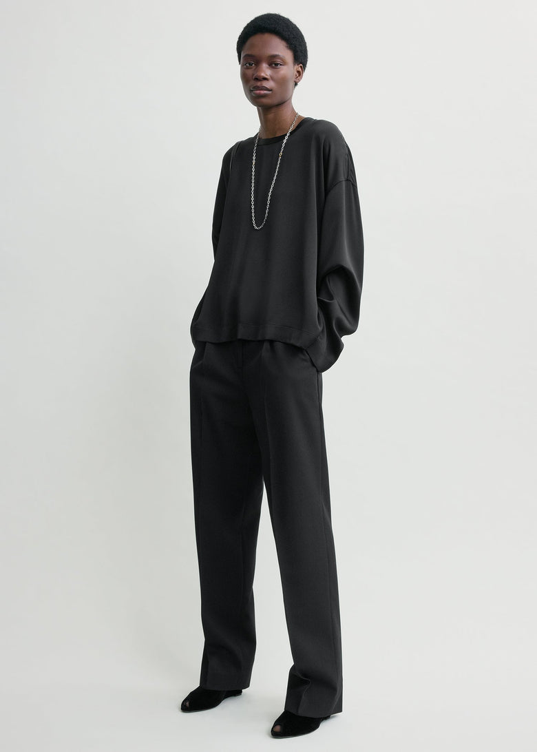 Boxy satin top black