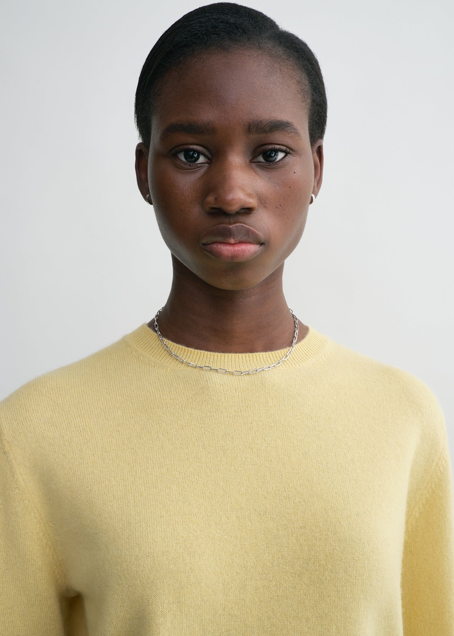Crew neck cashmere knit soft yellow TOTEME