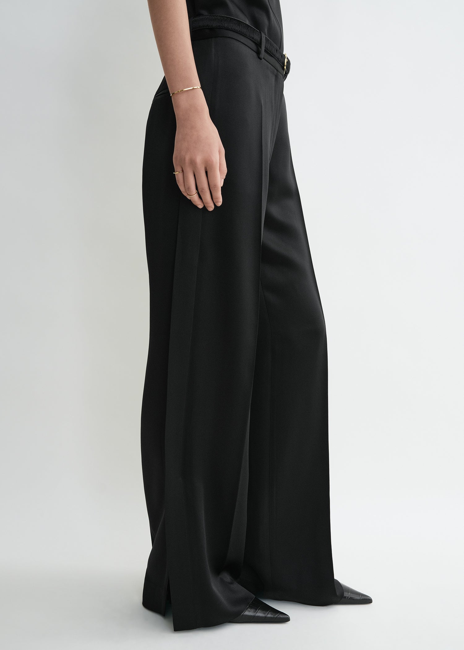 Cuff-slit trousers black