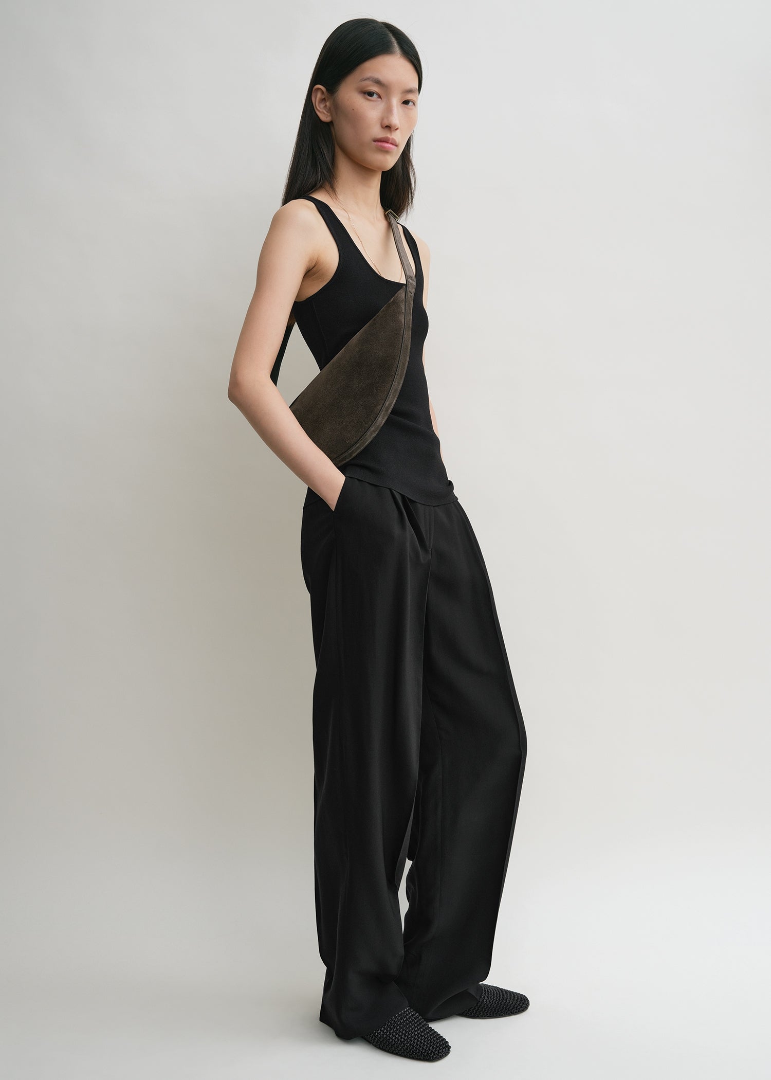 Suede scooped sling pepper