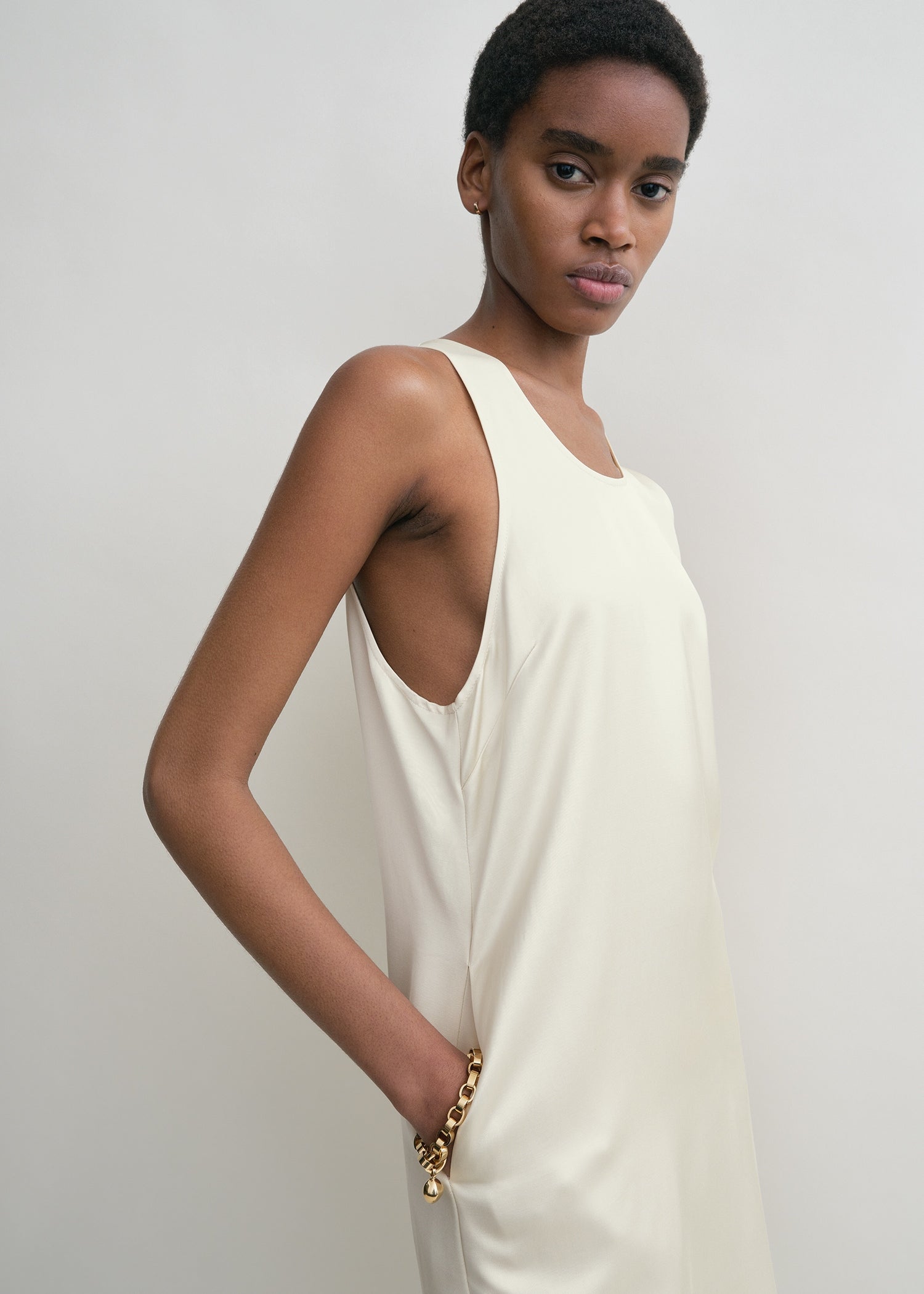 Scoop-neck dress ecru