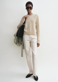 Classic V-neck knit fawn