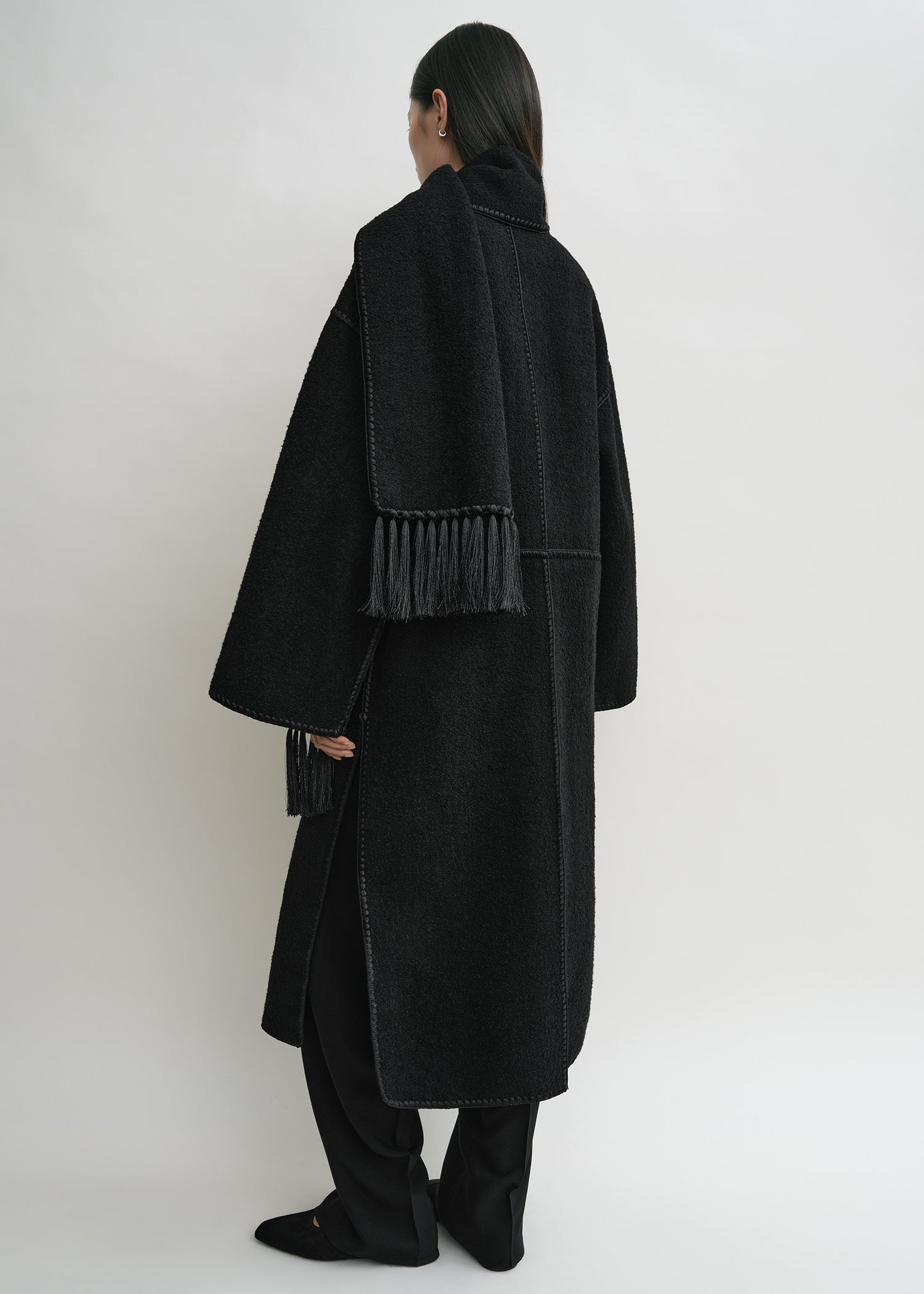 Embroidered scarf coat black