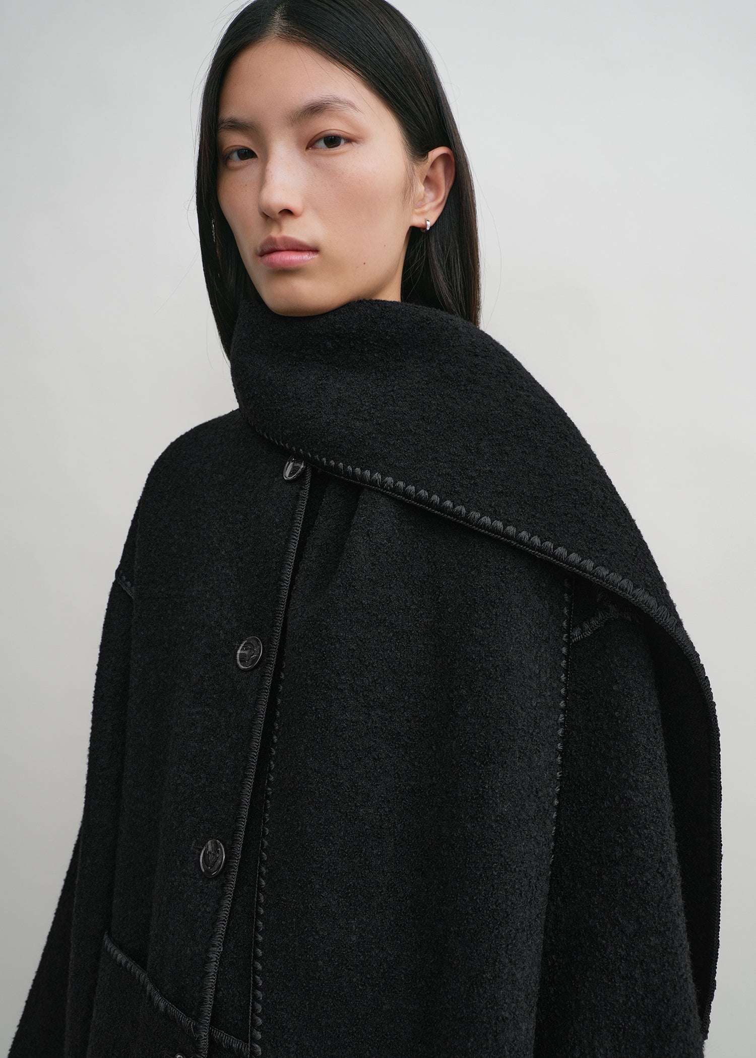 Embroidered scarf coat black