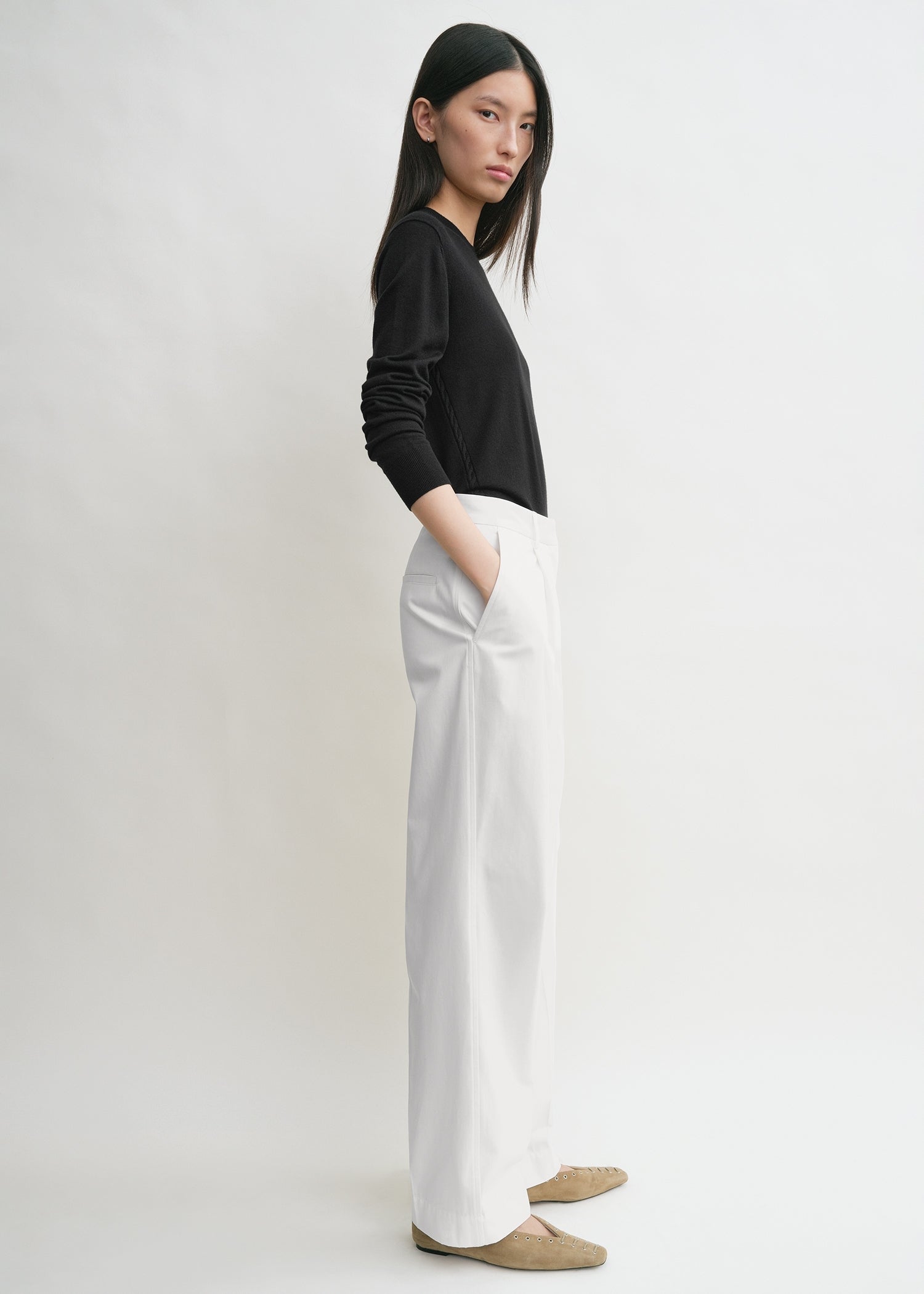 Slanted pocket trousers white