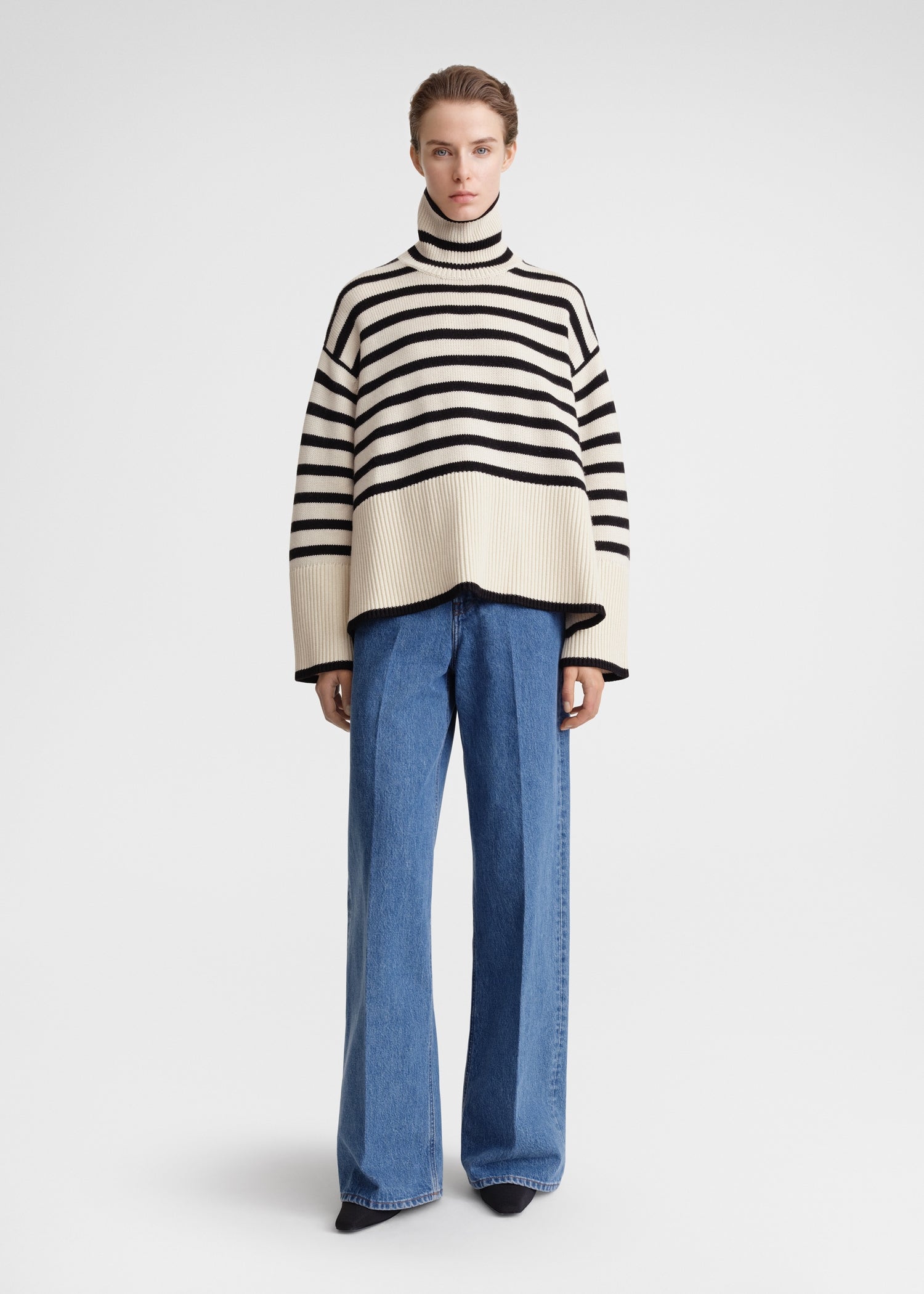 Signature stripe turtleneck light sand – TOTEME