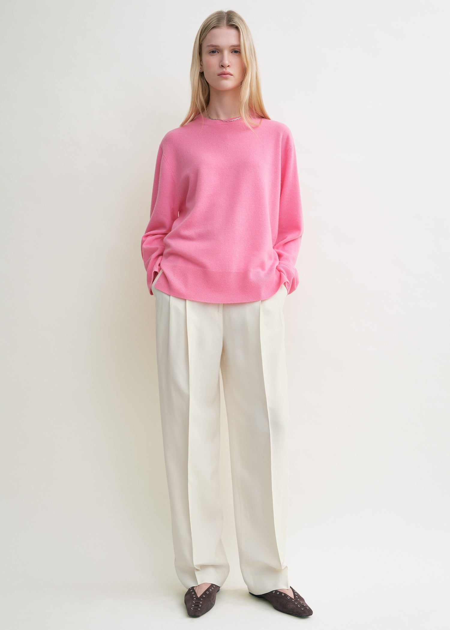 Crew-neck cashmere knit hot pink