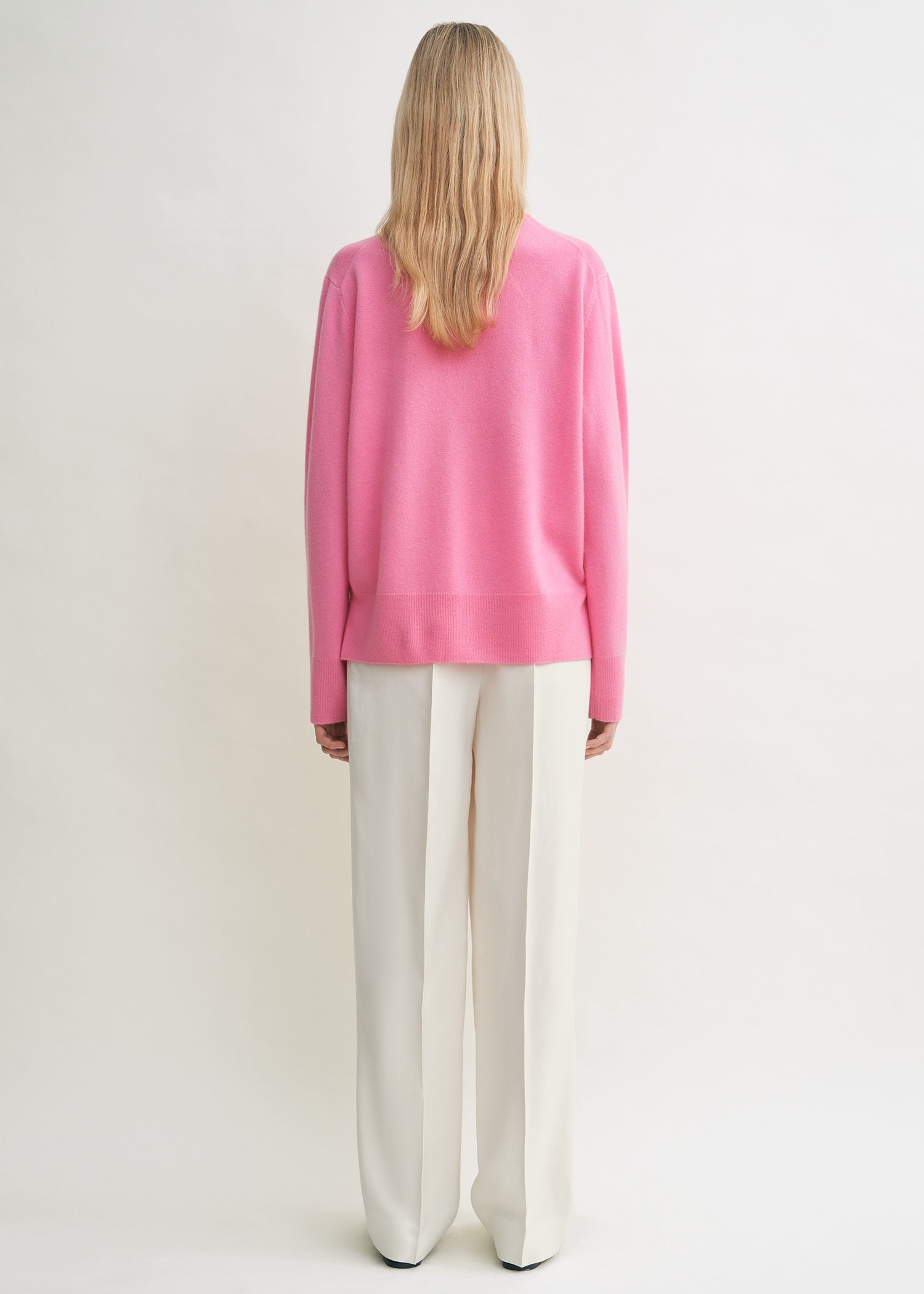 Crew-neck cashmere knit hot pink