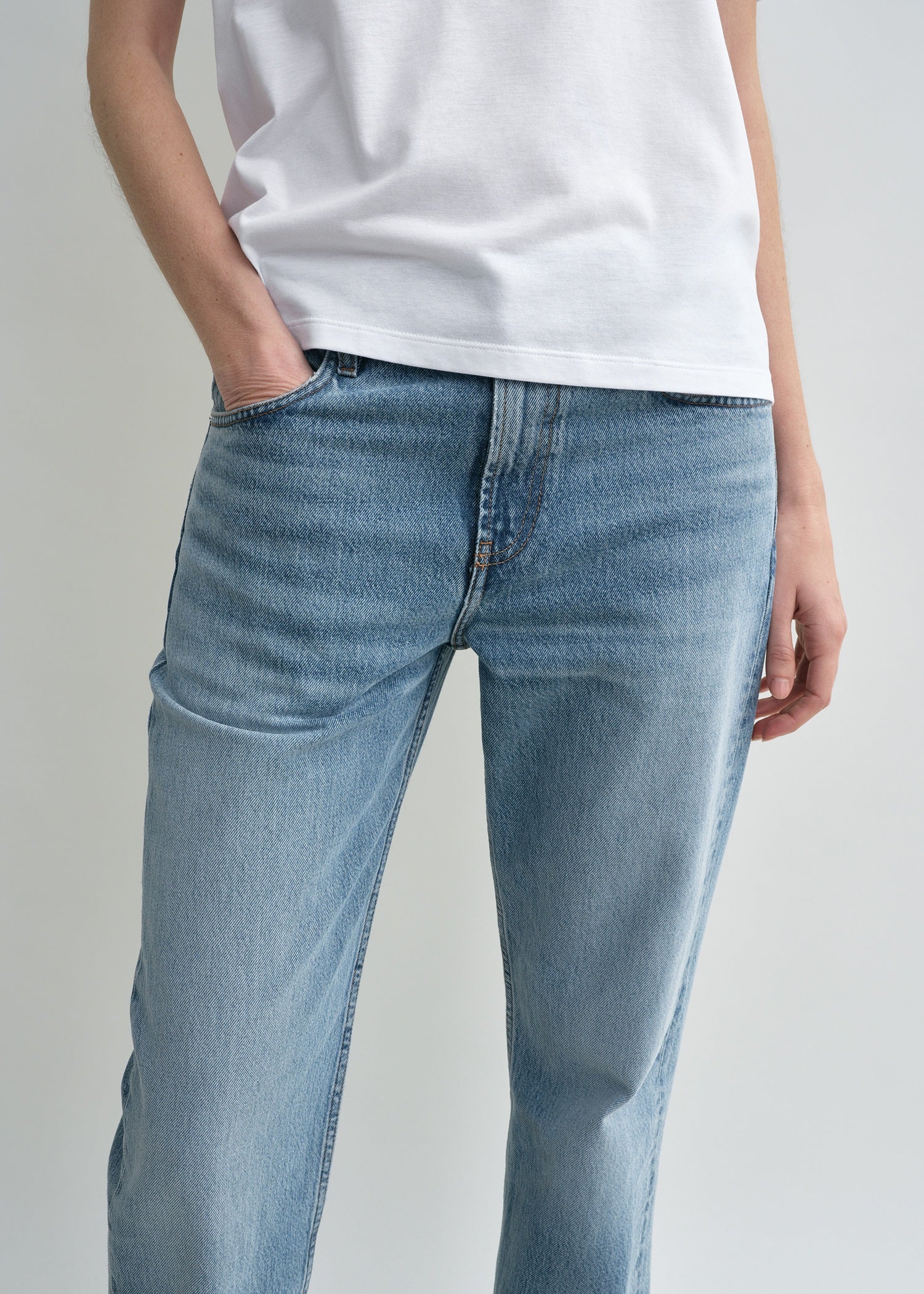 Low straight denim true vintage
