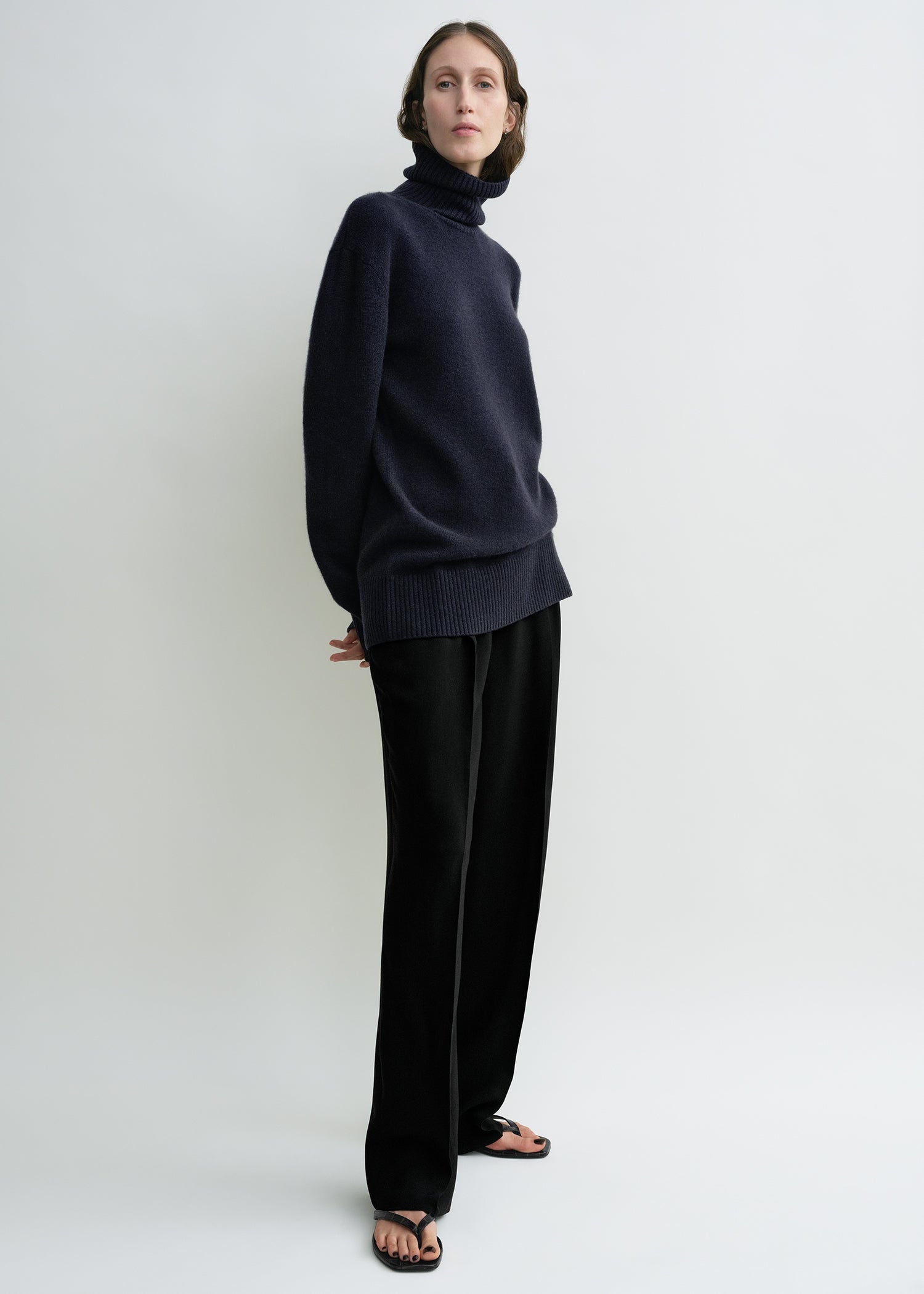 Cashmere turtleneck navy