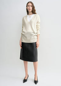 Cashmere v-neck knit ecru