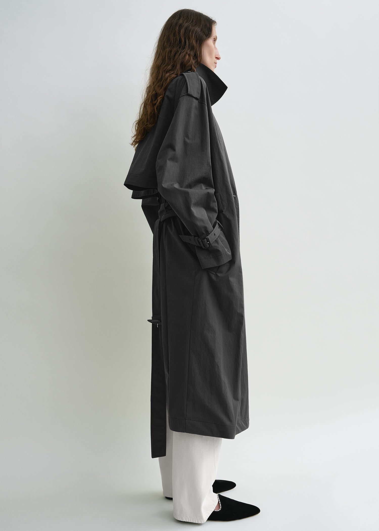 Crisp summer trench washed black