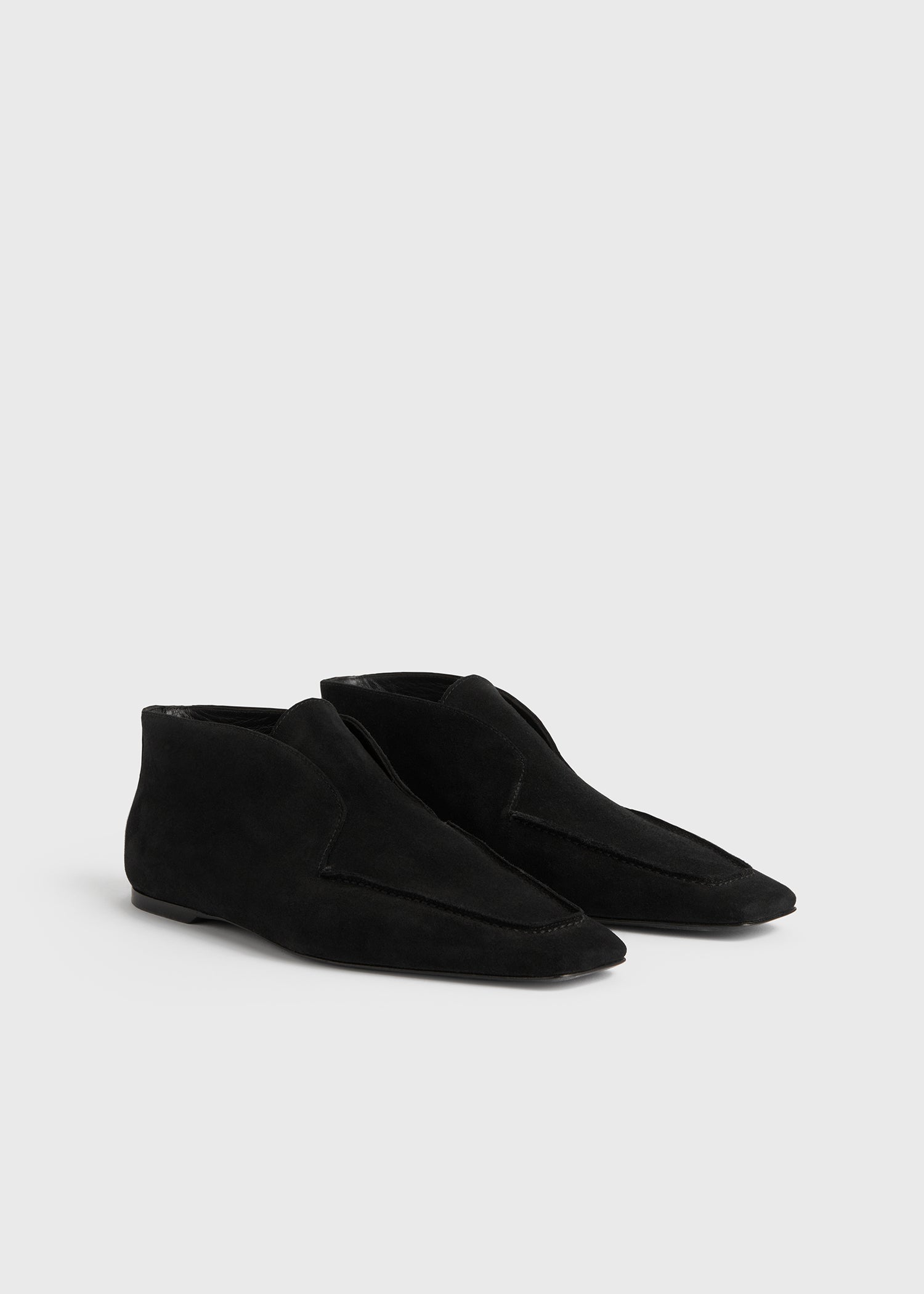 Loafer boots black