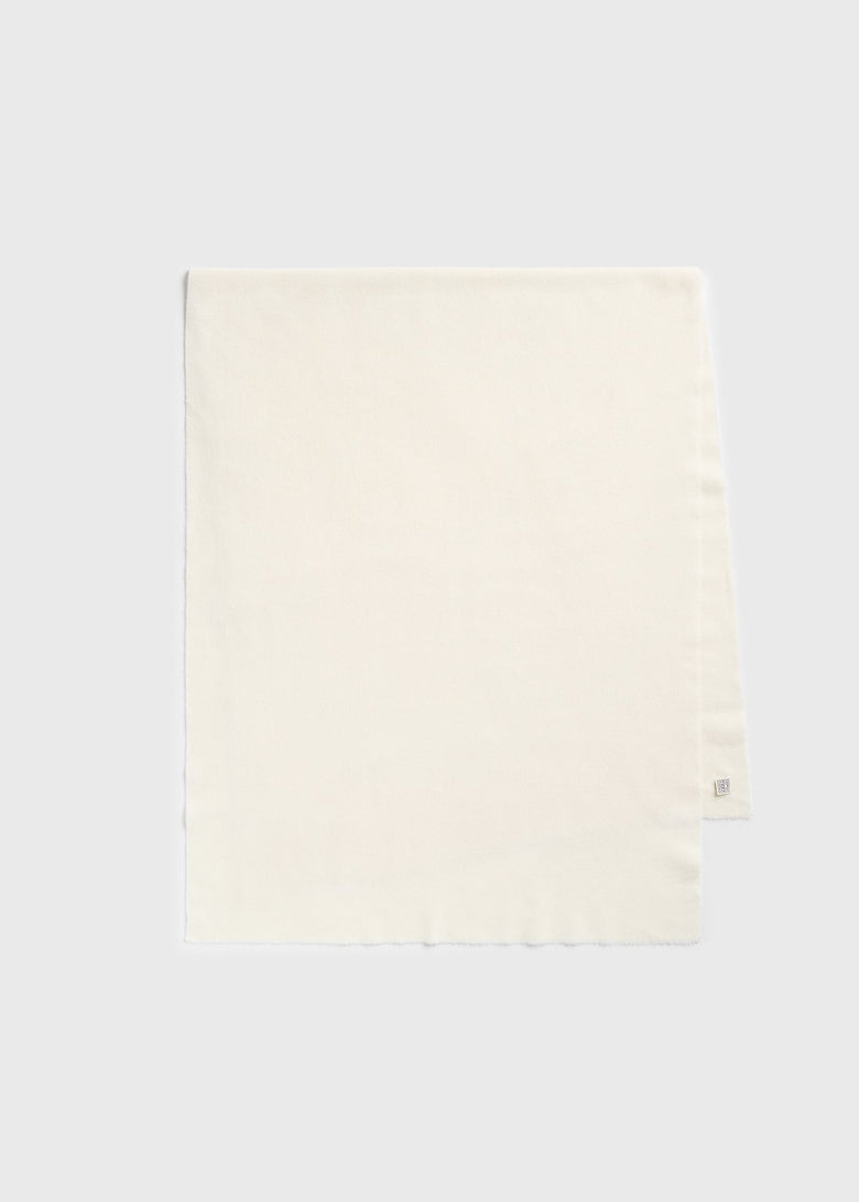 Classic winter scarf off-white