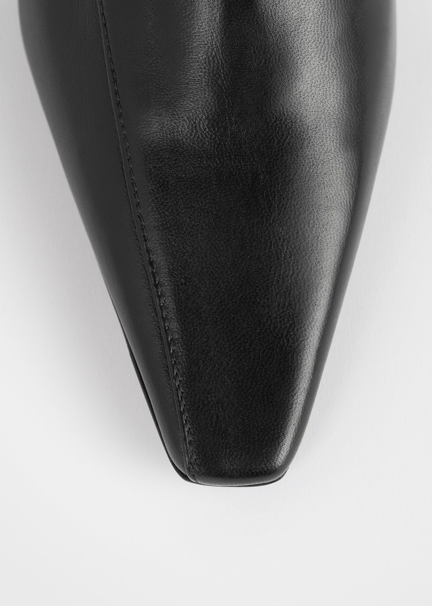Leather kitten loafers black