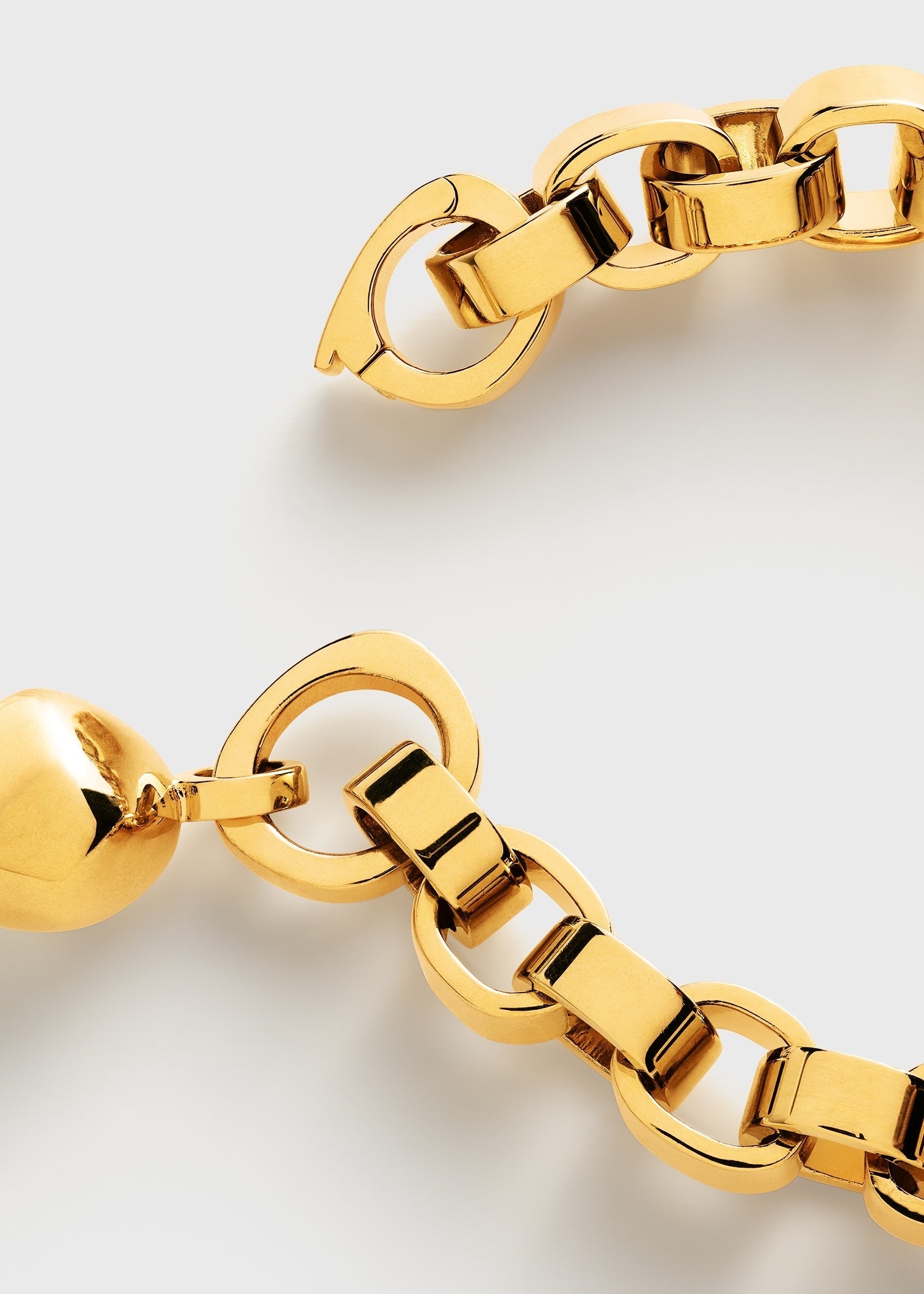 Pebble bracelet gold