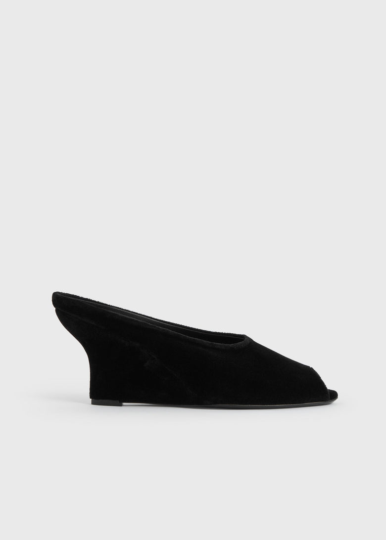 Peep-toe velvet wedge mules black