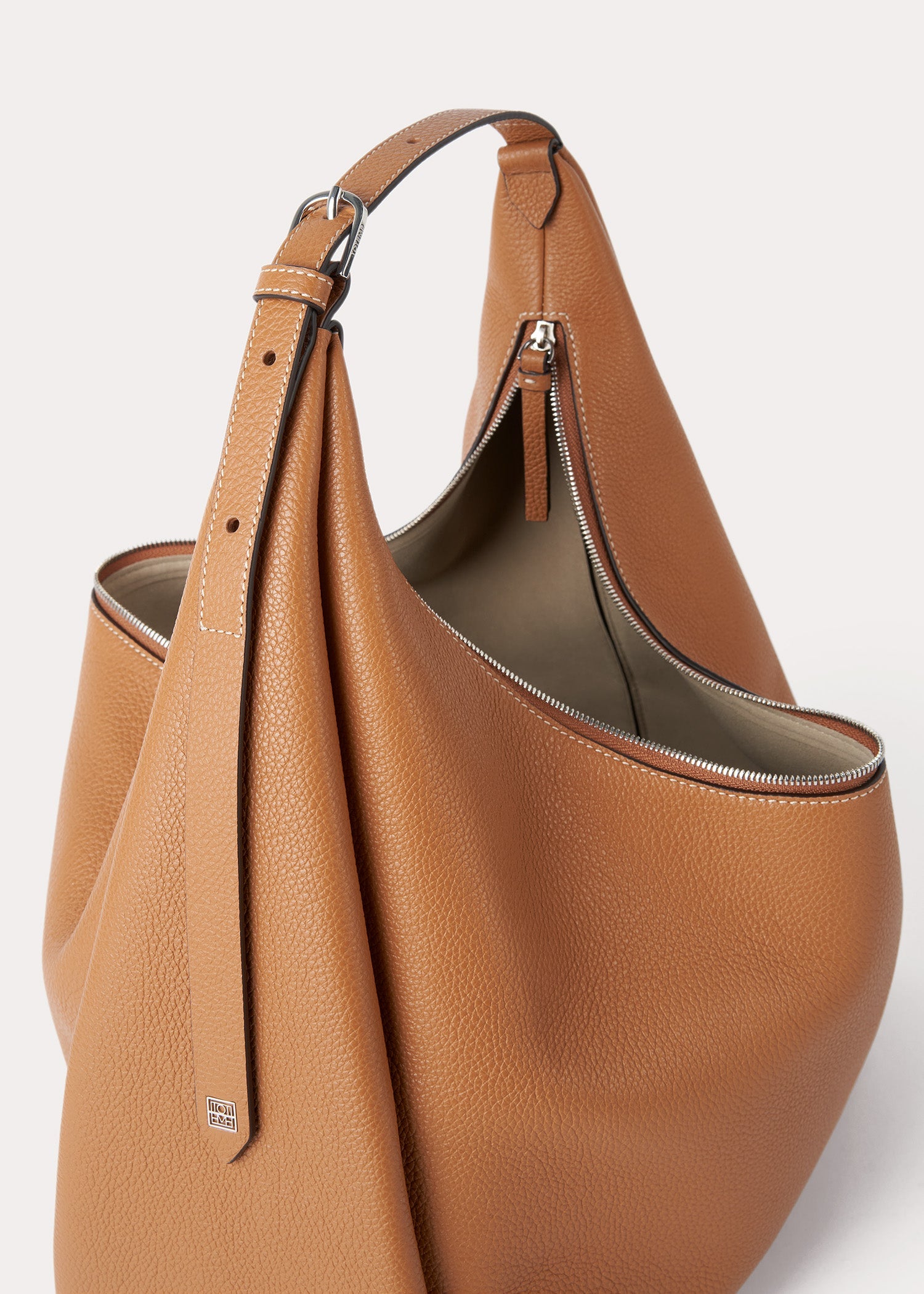 Grained leather hobo bag tan TOTEME