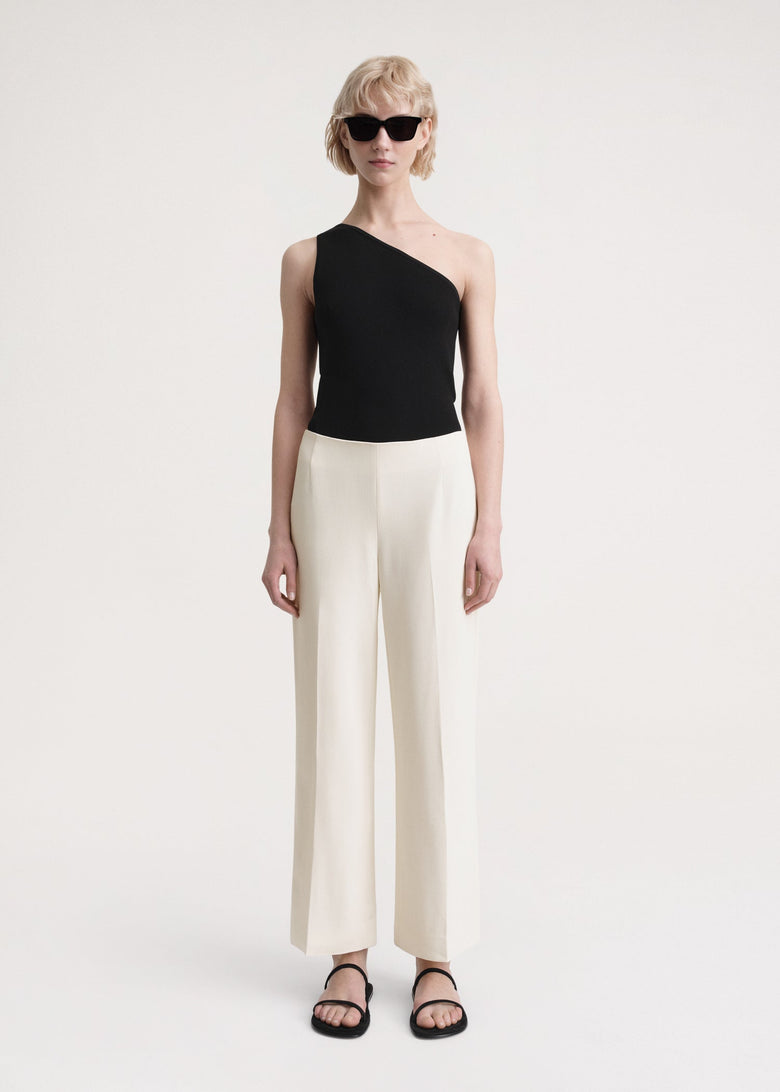 Clean wide trousers macadamia