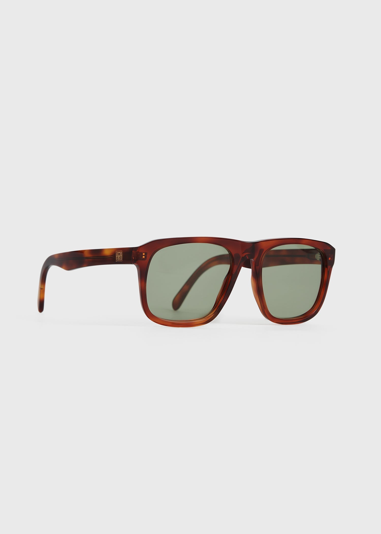 Navigator sunglasses havana